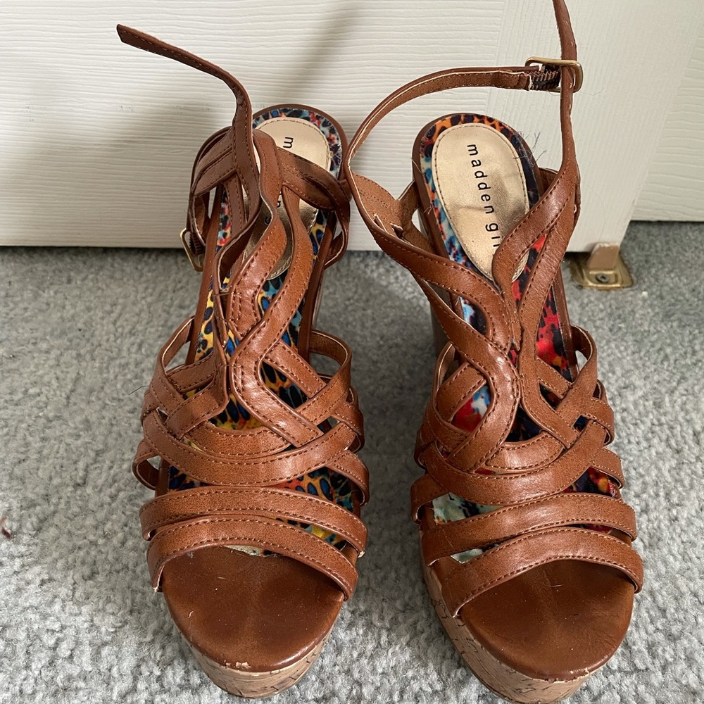 Madden girl wedges